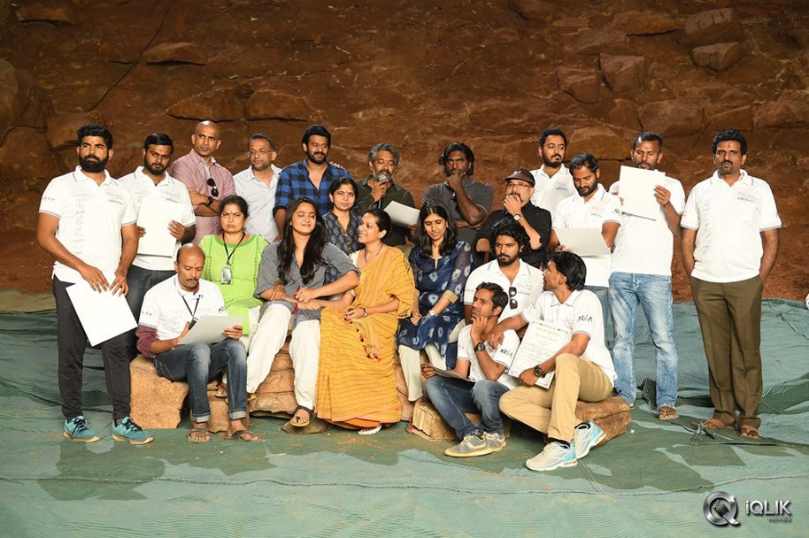 Baahubali-2-Pumpkin-Breaking-Function